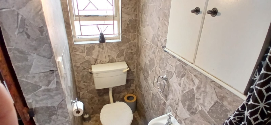 3 Bedroom Property for Sale in Strandfontein Village Western Cape